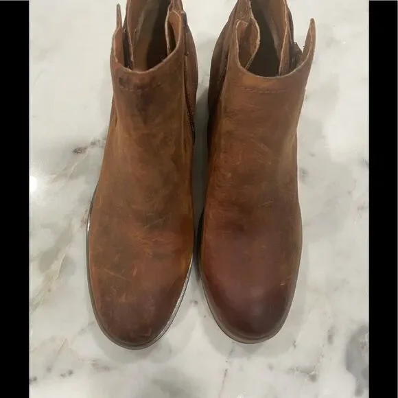 KORKS Sonya Ankle Bootie - Picture 12 of 16